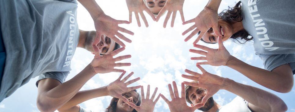 How to cope with feeling lonely at Christmas | Student living Host