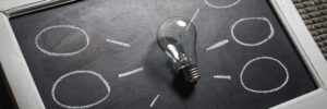 lightbulb-in-middle-of-brainstorm-diagram