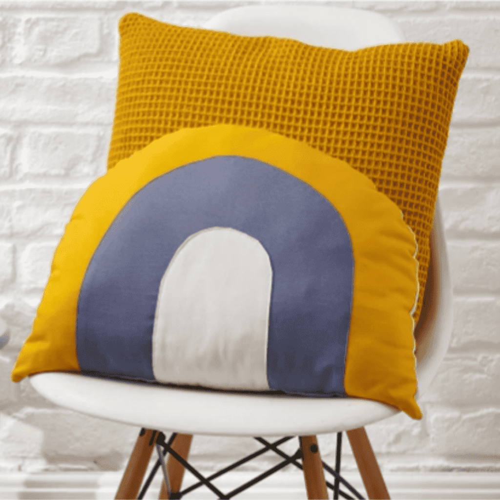 CreativeThursdays - Pillow